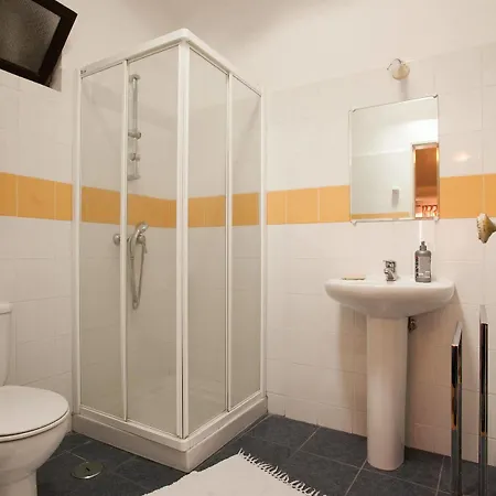 Surf Camp Hostel Ericeira