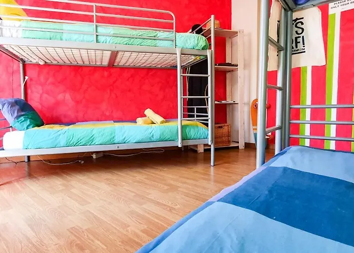 Hostel Surf Camp Ericeira