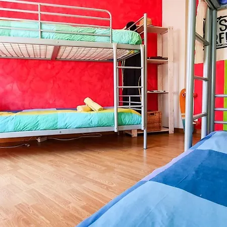 Хостел Surf Camp Эрисейра